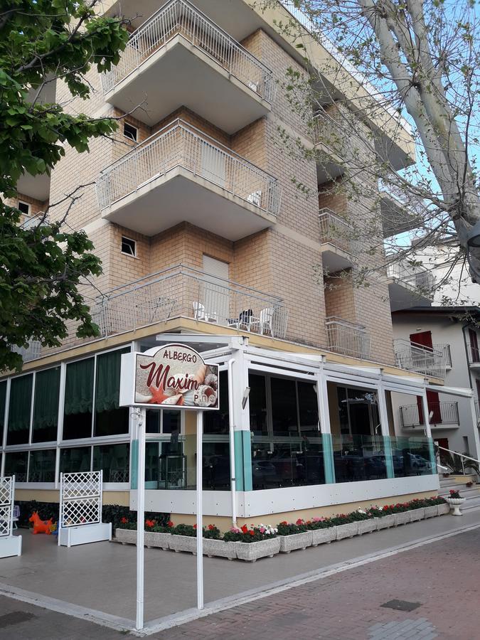 Hotel Maxim Misano Adriatico Esterno foto